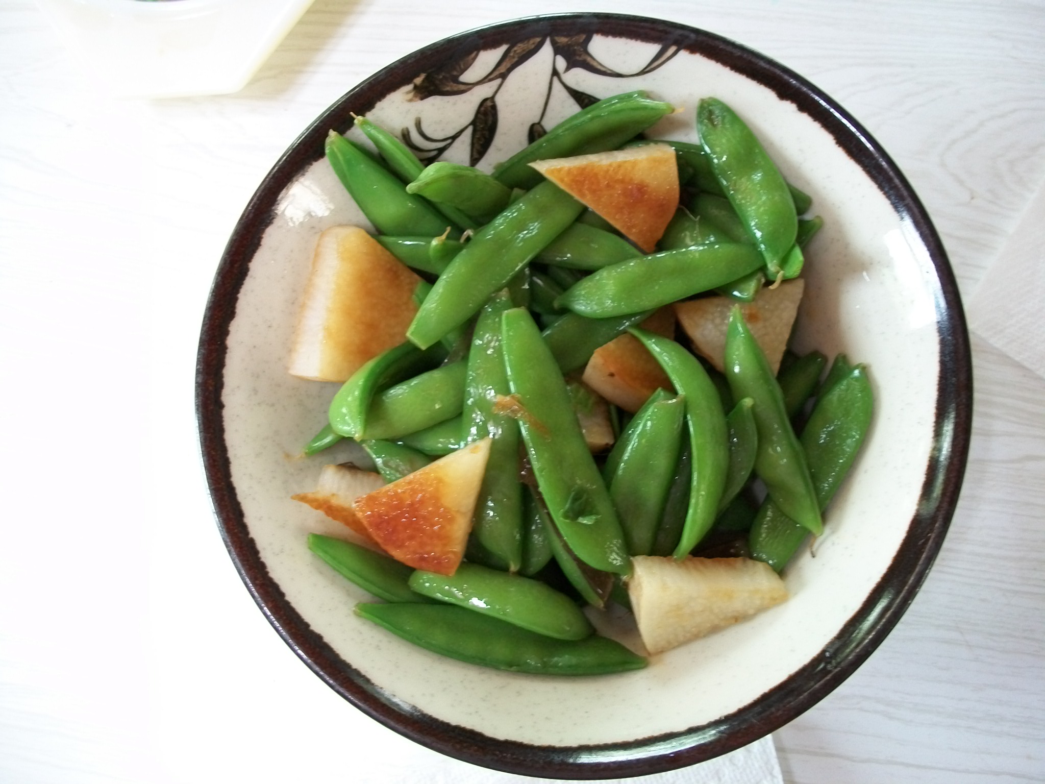 Snap Peas and Jinenjo